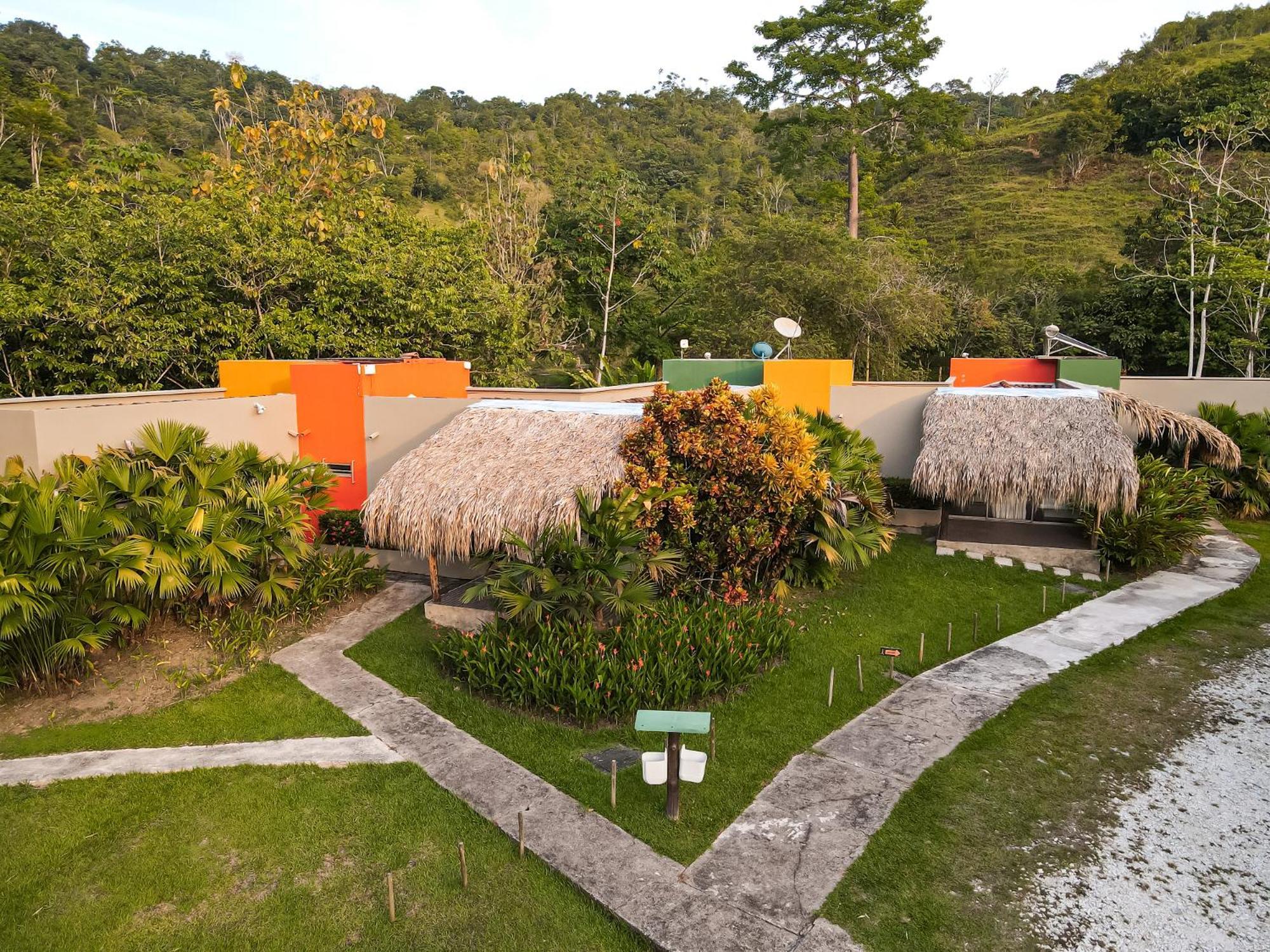 Los Colores Ecoparque Doradal Exterior photo